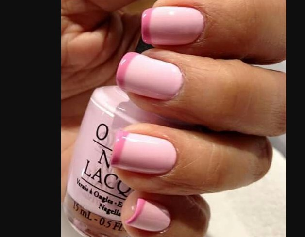 apalo-roz-galliko-sxedio-manikiour-french-manicure-designs-nails-nuxia-nixia-eisaimonadikigr