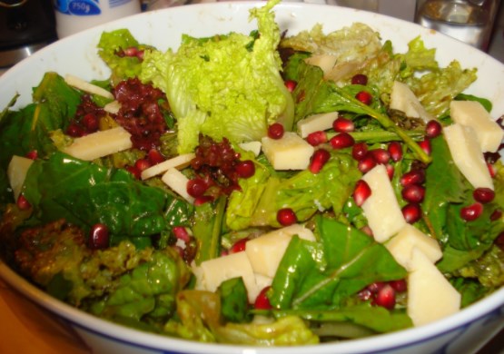 salates-droseres-me-rodi-laxanika-salata-marouli-sintages-diatrofi-eisaimonadikigr