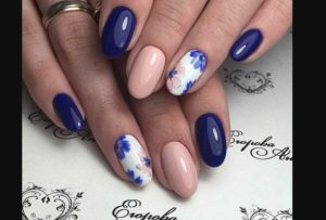 floral-mpez-nuxia-mple-nixia-sxedia-nixion-nails-blue-beige-eisaimonadikigr