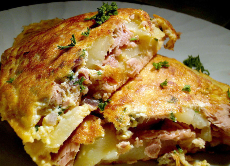 omeleta-me-tono-psari-auga-omeletes-sintages-eisaimonadikigr