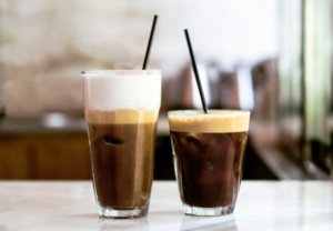 kafes-thetika-proterimata-ugeia-soma-rofima-kafeini-espresso-fredd-cappuccino-eisaimonadikigr